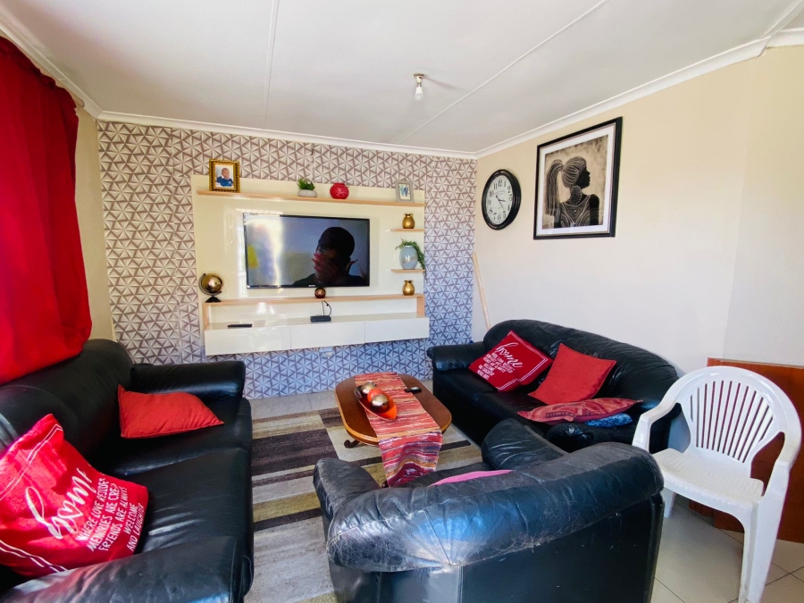 3 Bedroom Property for Sale in Nonqubela Western Cape